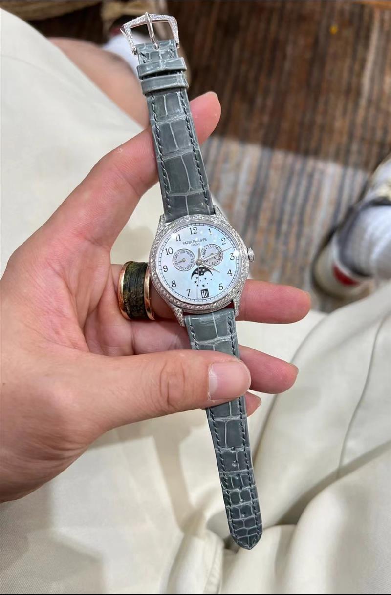 202457165525672 2300